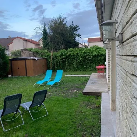 Tenjin 5 Vendégház Bondy